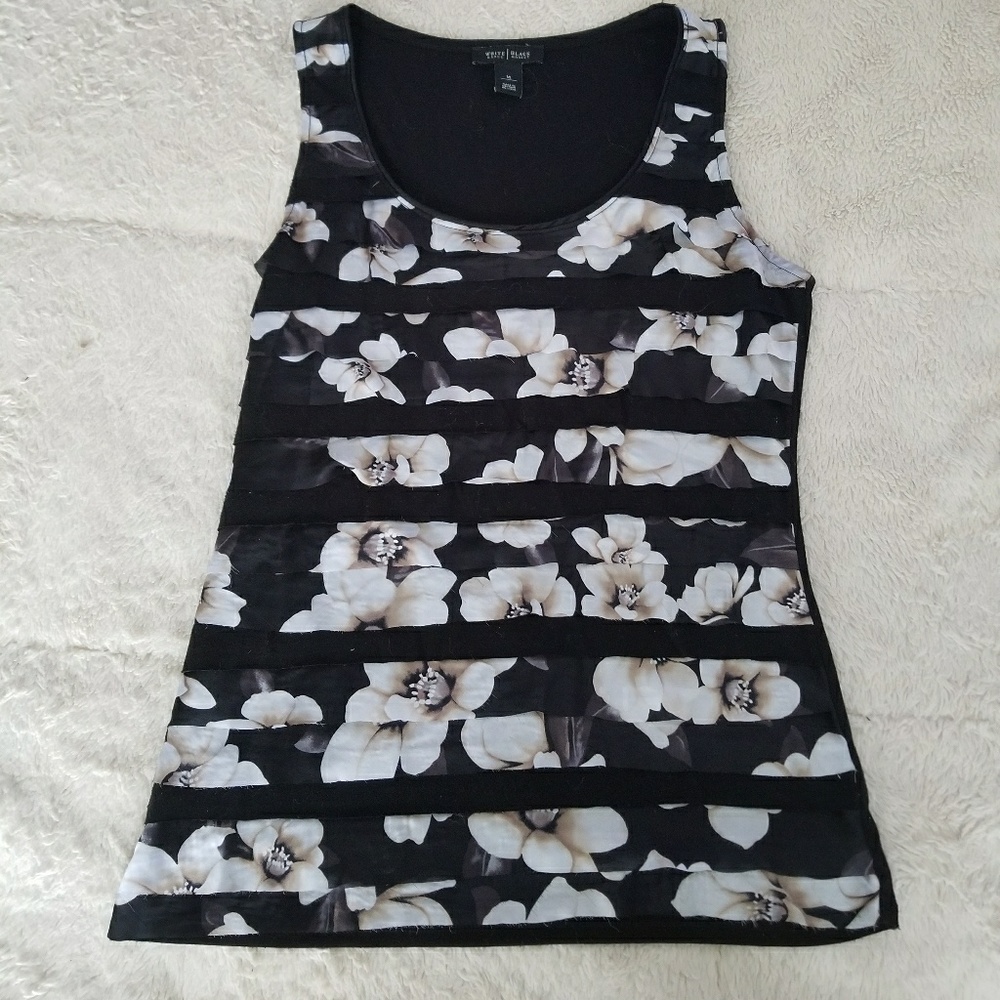 Black and white flower top